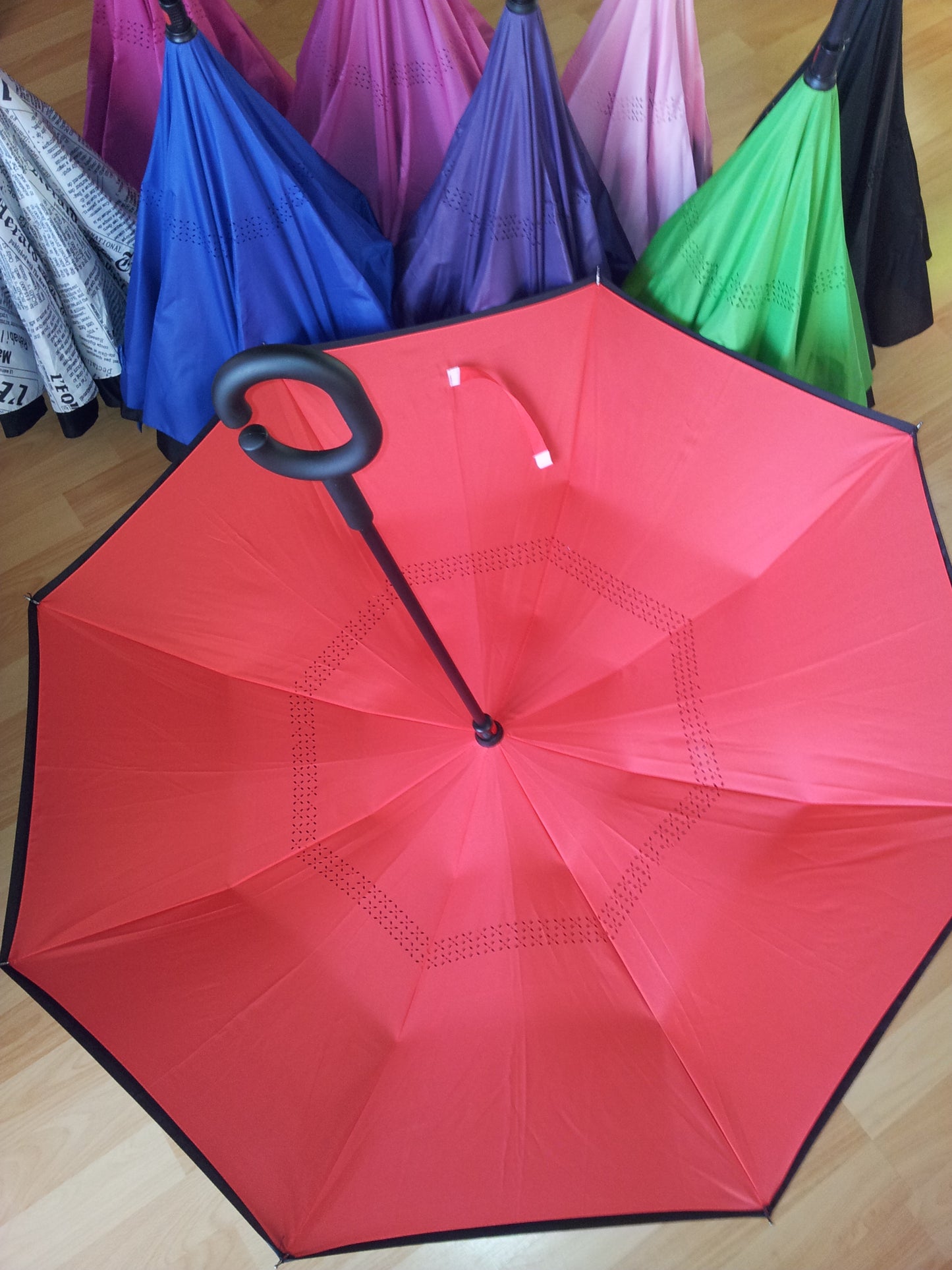 Freihand-Doppellagen-Regenschirm mit C-Griff STURMSICHER verschiedene Farben